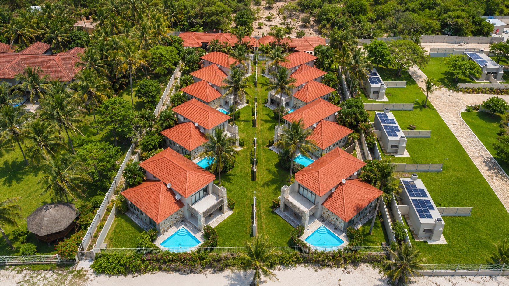 Aerial view of the Giney's View 8 Unit estate